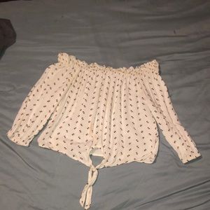 White off shoulders top with little triangles designs